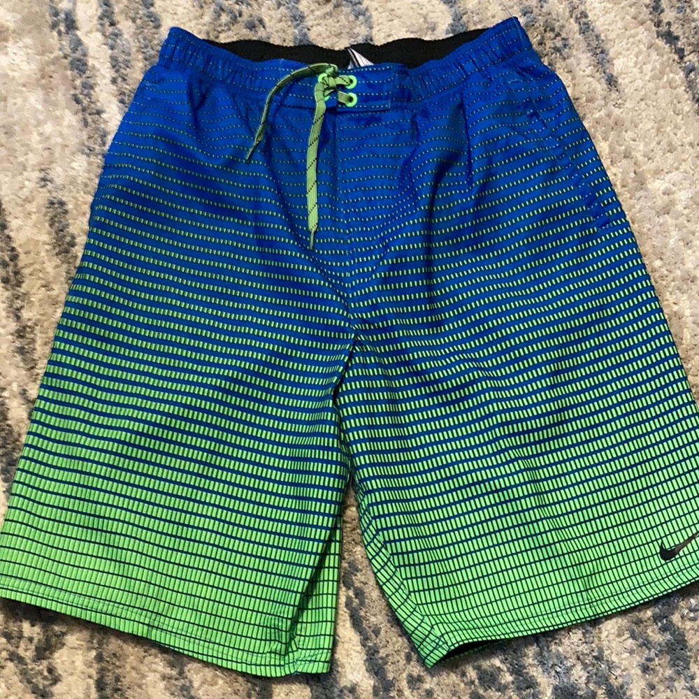 Men’s Medium Nike Swim Trunks New with tags!